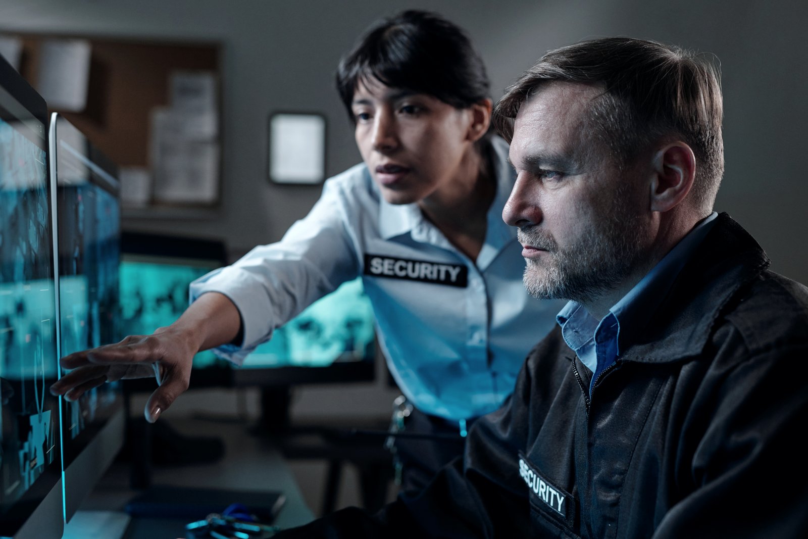 Surveillance Concept control-room team